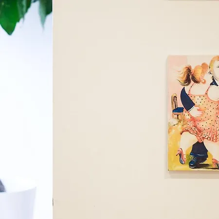 Bright And Sunny Apartament