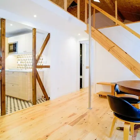 Bright And Sunny Lizbona