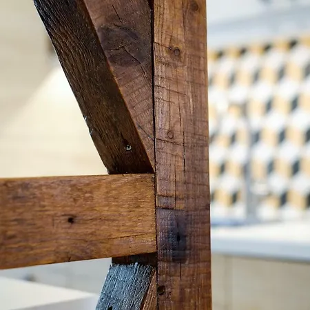 Bright And Sunny Apartament