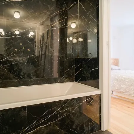 Bright And Sunny Lizbona