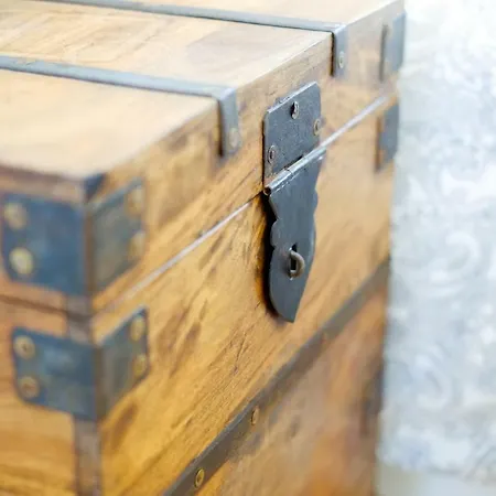 Bright And Sunny アパート *