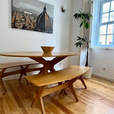 Bright And Sunny Апартаменты *