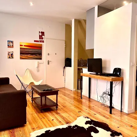 Bright And Sunny Лиссабон