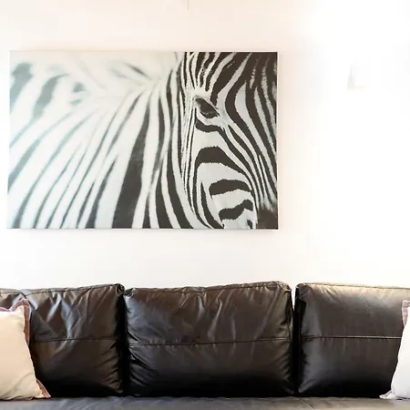 Bright And Sunny Апартаменты *