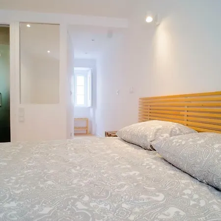 Апартаменты Bright And Sunny Лиссабон